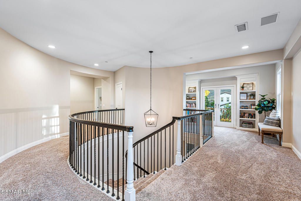 Image 19 of property listing at 457 Vineyard Drive, Simi Valley, CA 93065