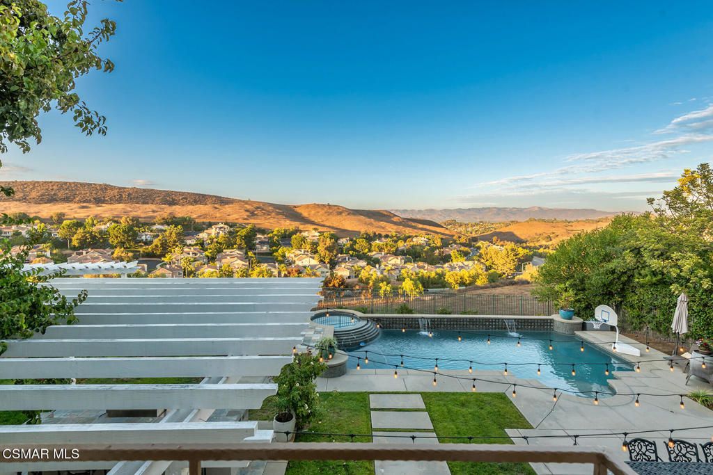 Image 23 of property listing at 457 Vineyard Drive, Simi Valley, CA 93065