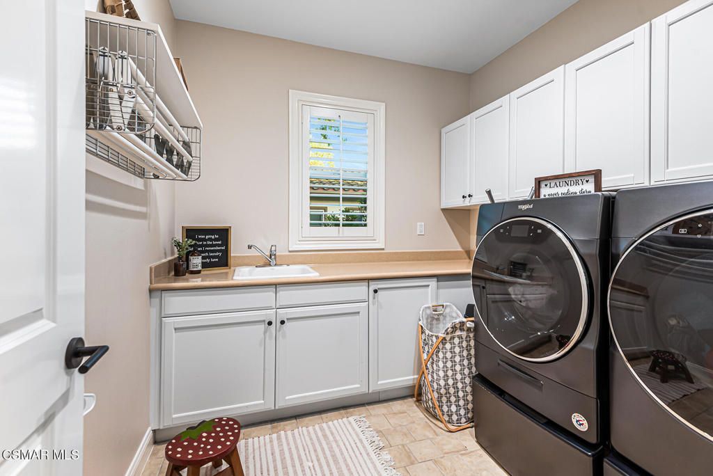 Image 32 of property listing at 457 Vineyard Drive, Simi Valley, CA 93065