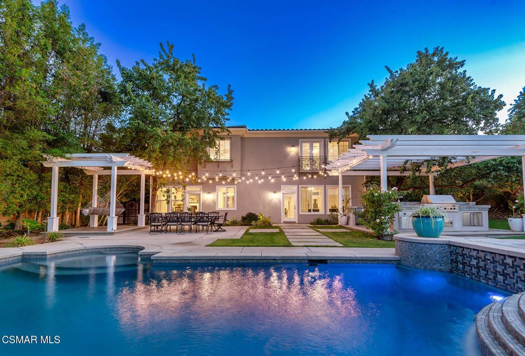 Image 33 of property listing at 457 Vineyard Drive, Simi Valley, CA 93065