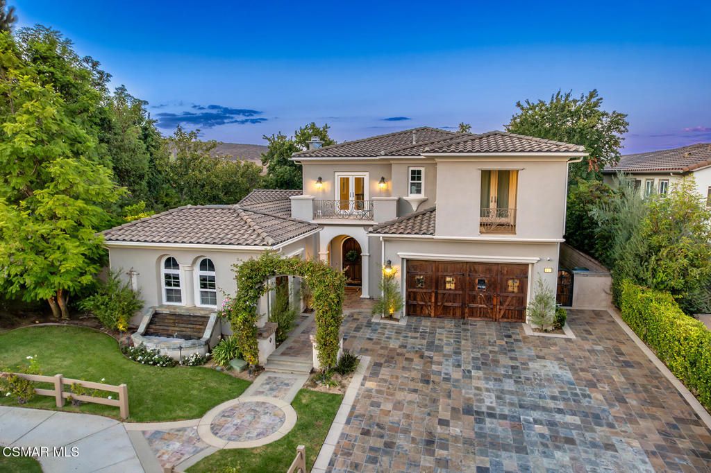 Image 5 of property listing at 457 Vineyard Drive, Simi Valley, CA 93065
