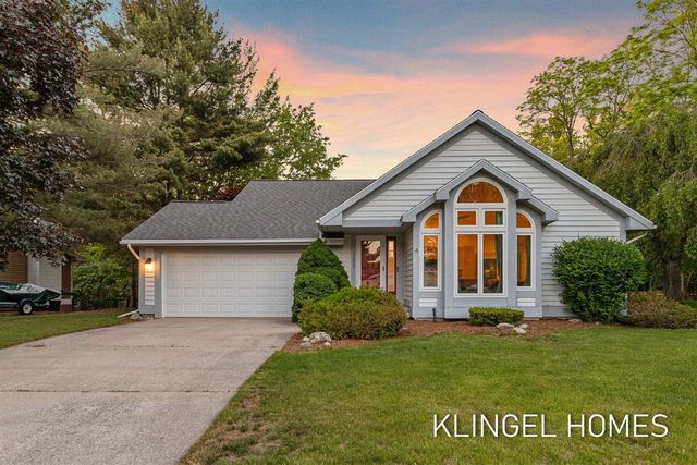 17829 Cherokee Drive, Spring Lake, MI 49456