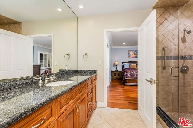 1626 S Canfield Avenue, Los Angeles, CA 90035