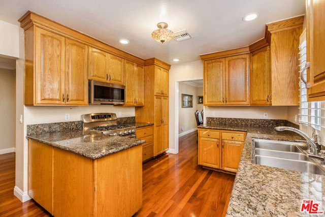 1626 S Canfield Avenue, Los Angeles, CA 90035