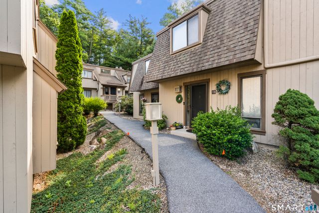 14 Great Meadow Lane 14, Farmington, CT 06001