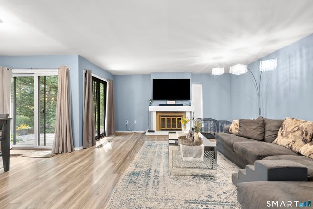 14 Great Meadow Lane 14, Farmington, CT 06001