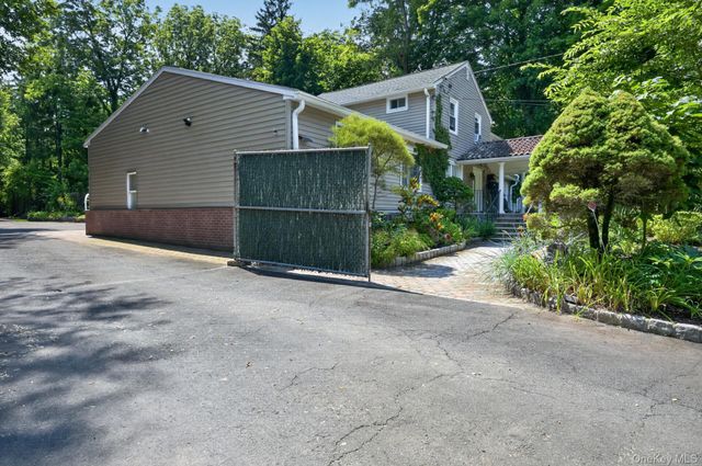 857 Western Highway, Blauvelt, NY 10913
