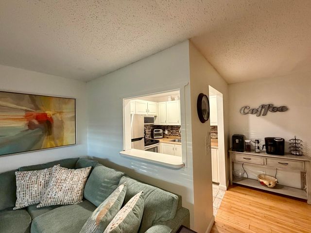 335 Durham J Circle 335, Deerfield Beach, FL 33442