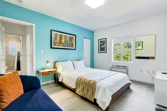 8826 NE 2ND AVENUE 8826, El Portal, FL 33138