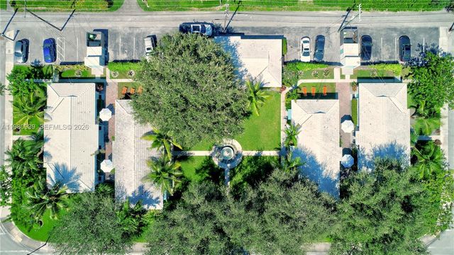 8826 NE 2ND AVENUE 8826, El Portal, FL 33138