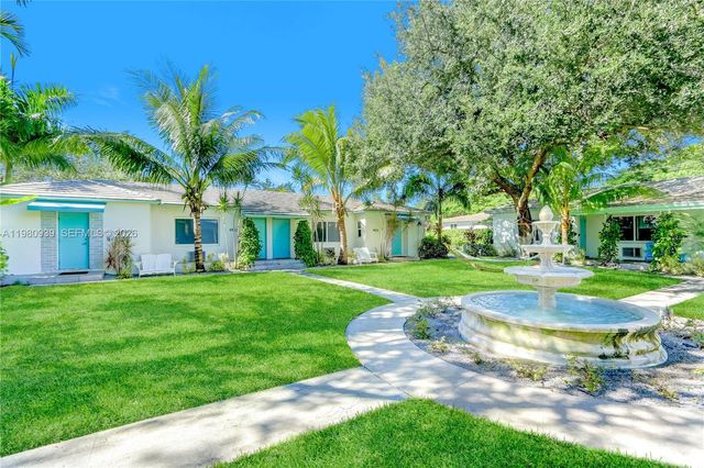 8826 NE 2ND AVENUE 8826, El Portal, FL 33138