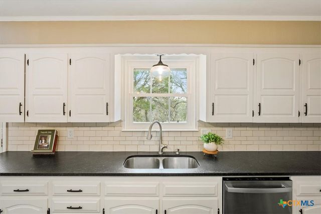 214 Mesa Drive, Gatesville, TX 76528