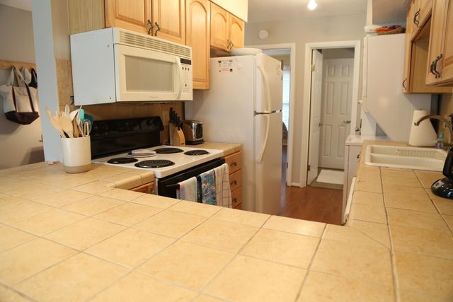 258 Driftwood Lane, Edisto Island, SC 29438