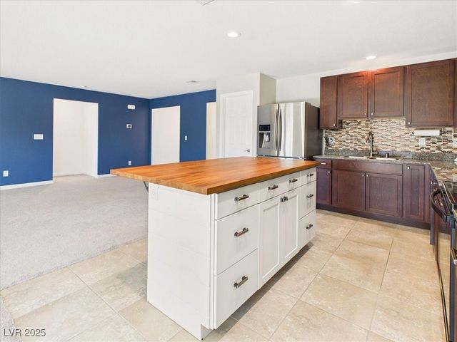 3807 East Sedgwick Avenue, Pahrump, NV 89061