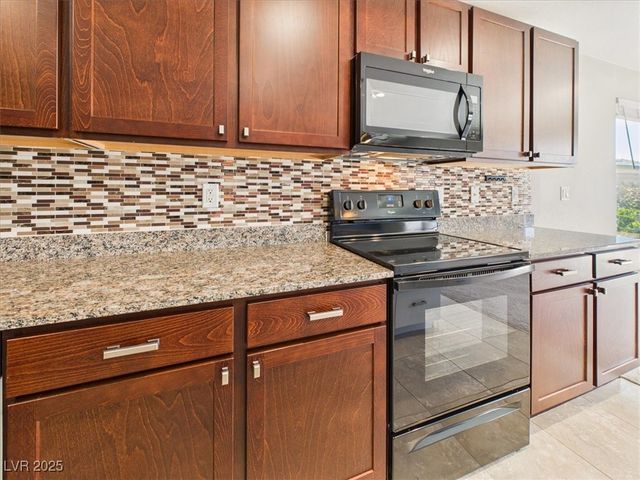 3807 East Sedgwick Avenue, Pahrump, NV 89061