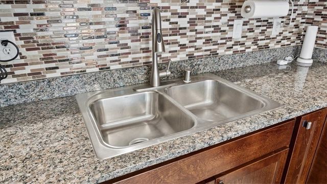 3807 East Sedgwick Avenue, Pahrump, NV 89061