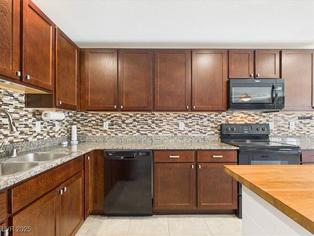 3807 East Sedgwick Avenue, Pahrump, NV 89061