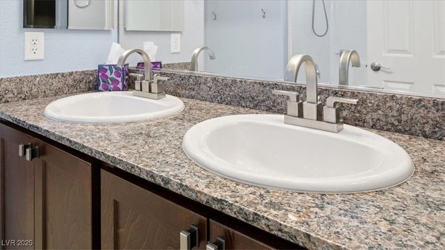 3807 East Sedgwick Avenue, Pahrump, NV 89061