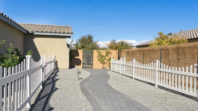 3807 East Sedgwick Avenue, Pahrump, NV 89061