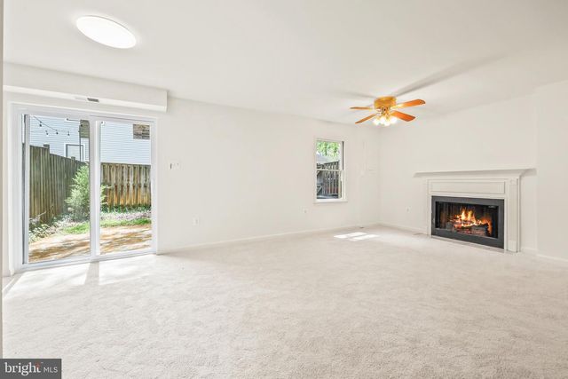 9909 KINGSBRIDGE DR, Fairfax, VA 22031
