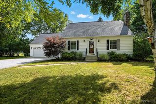 2677 Peters Corners Road, Alden, NY 14004