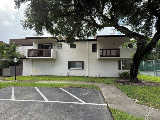 10046 NW 41st St 48-4, Doral, FL 33178