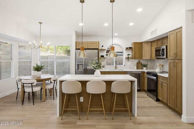 1634 W ACOMA Drive, Phoenix, AZ 85023