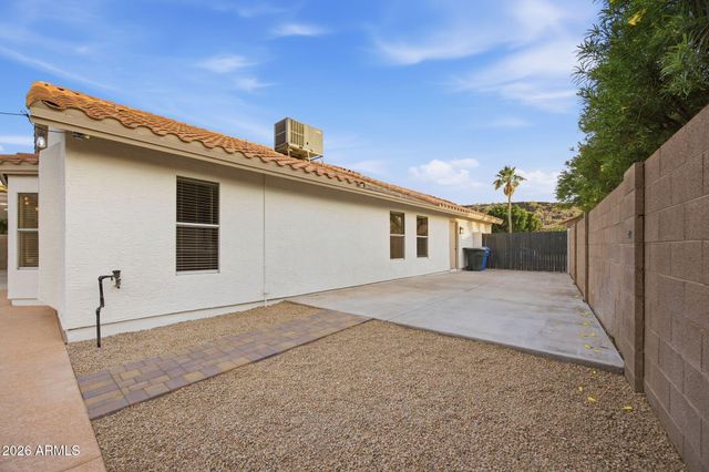 1634 W ACOMA Drive, Phoenix, AZ 85023