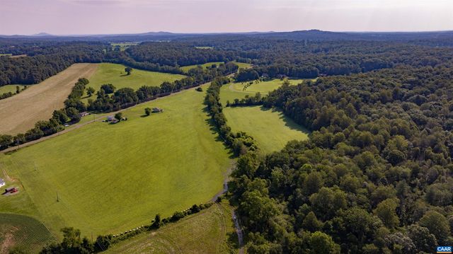 5912 & 5928 W HOOVER RD, Reva, VA 22735