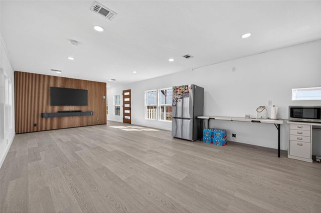 805 Williams Road, East Bernard, TX 77435