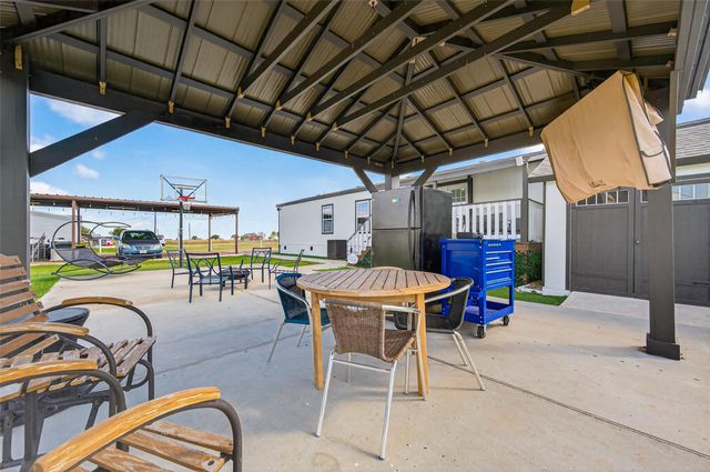 805 Williams Road, East Bernard, TX 77435