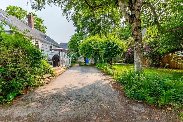 40 Benefit St, Attleboro, MA 02703