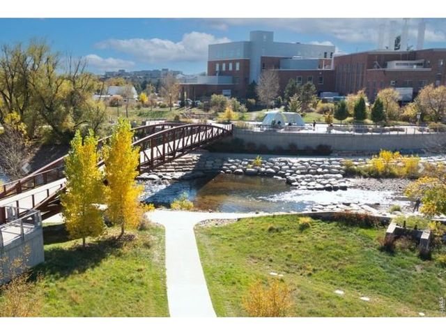 2430 Heyworth Ln, Fort Collins, CO 80524