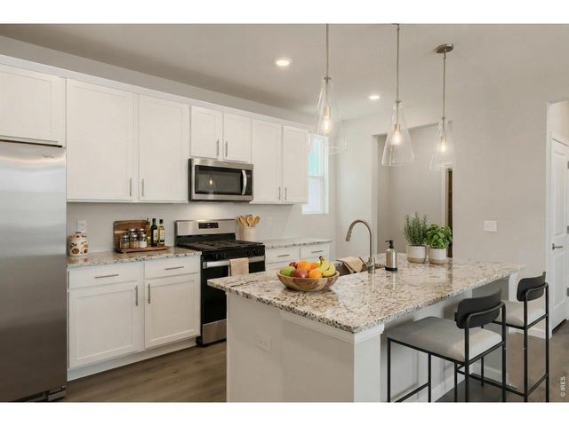 2430 Heyworth Ln, Fort Collins, CO 80524
