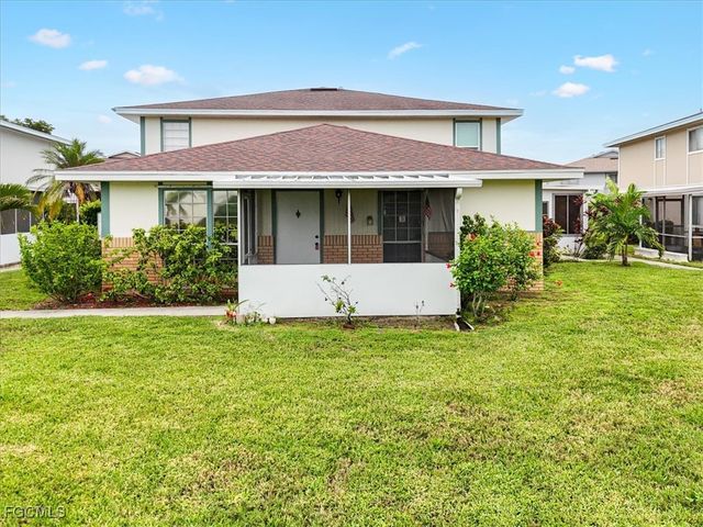 3297 Royal Canadian TRCE 1, Fort Myers, FL 33907