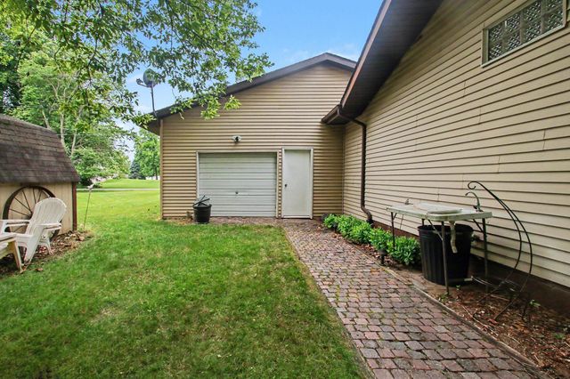 46896 Meadow Lane, Hamilton Twp, MI 49045
