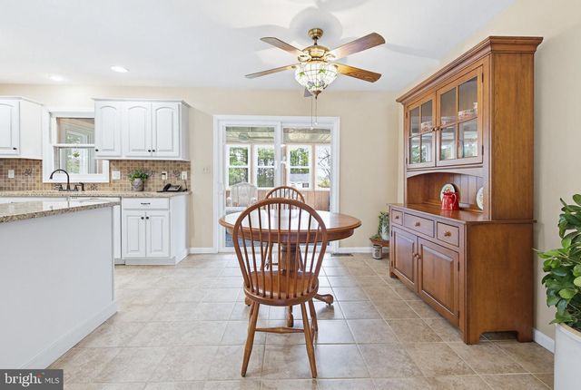 662 BEDINGTON CIR, Manheim, PA 17545