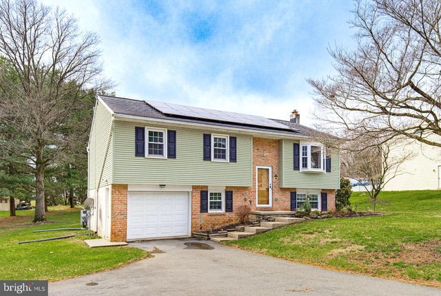 662 BEDINGTON CIR, Manheim, PA 17545