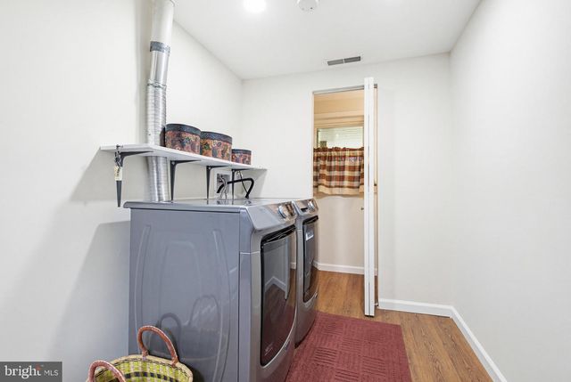 662 BEDINGTON CIR, Manheim, PA 17545
