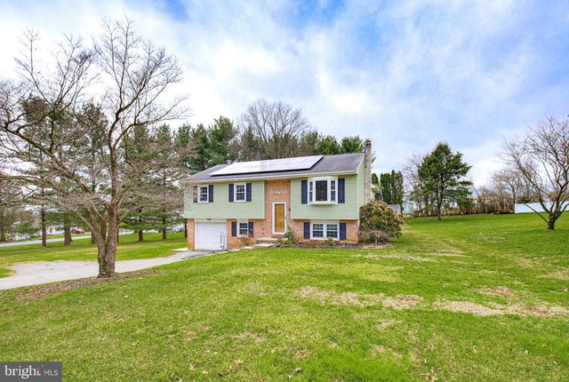 662 BEDINGTON CIR, Manheim, PA 17545