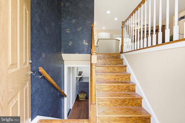 662 BEDINGTON CIR, Manheim, PA 17545