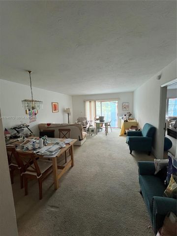 2640 NE 135th Street 312, North Miami, FL 33181
