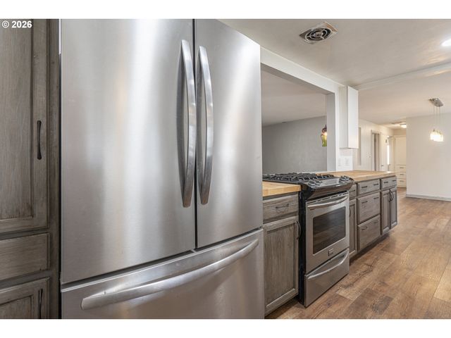 3947 STANLEY Ln, Salem, OR 97302