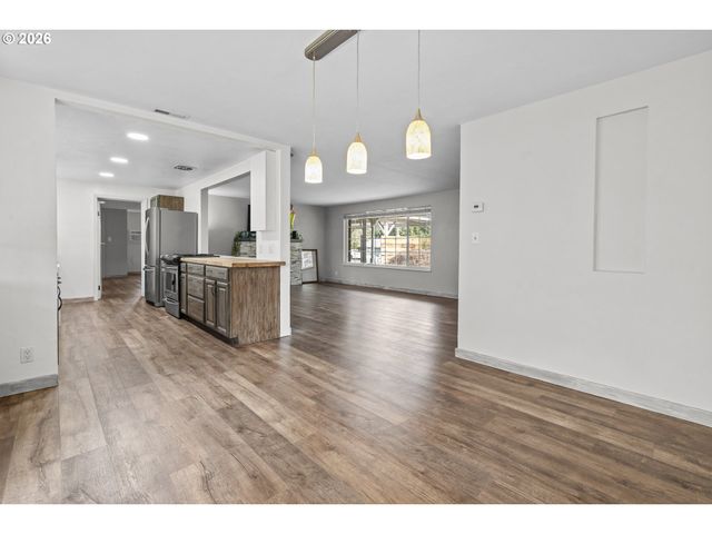 3947 STANLEY Ln, Salem, OR 97302