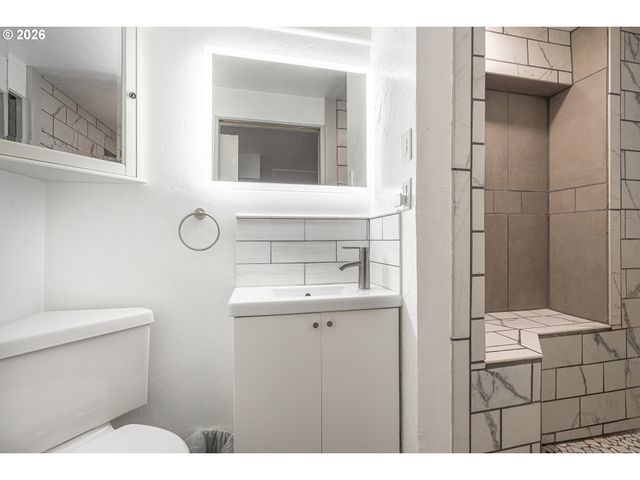 3947 STANLEY Ln, Salem, OR 97302