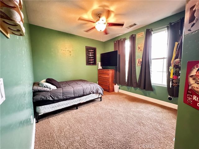 2945 W Vine, Visalia, CA 93291