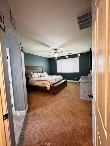 2945 W Vine, Visalia, CA 93291