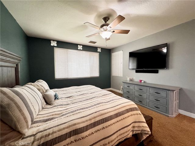 2945 W Vine, Visalia, CA 93291