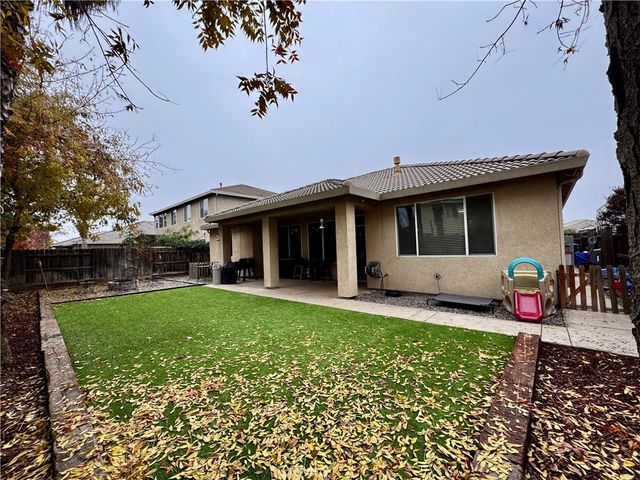 2945 W Vine, Visalia, CA 93291