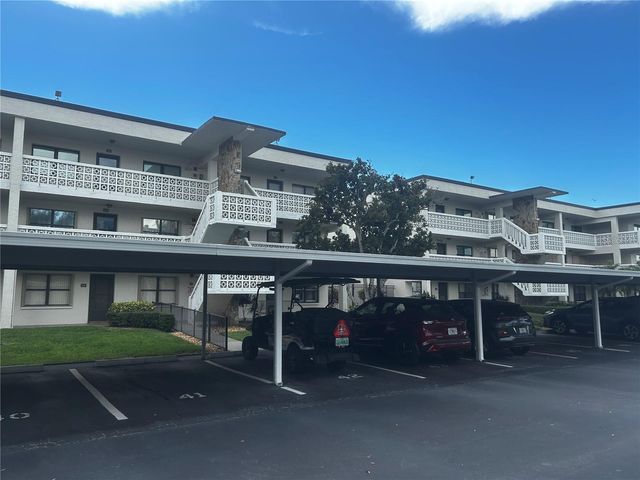 4910 BAY STREET NE 111, St Petersburg, FL 33703